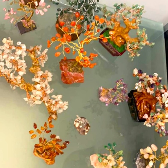 LOT of 11 gemstone trees - Picture 1 of 9